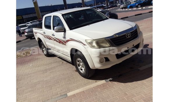 Buy Import Toyota Hilux White Car in Import - Dubai in Antigua Buy Import Toyota Hilux White Car in Import - Dubai in Antigua