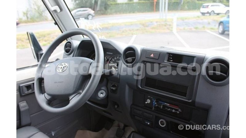 Big with watermark toyota land cruiser antigua import dubai 1969