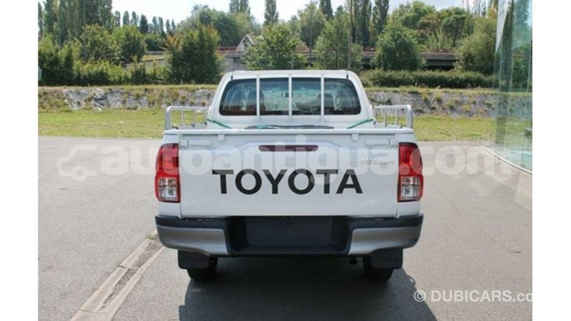 Big with watermark toyota hilux antigua import dubai 1982