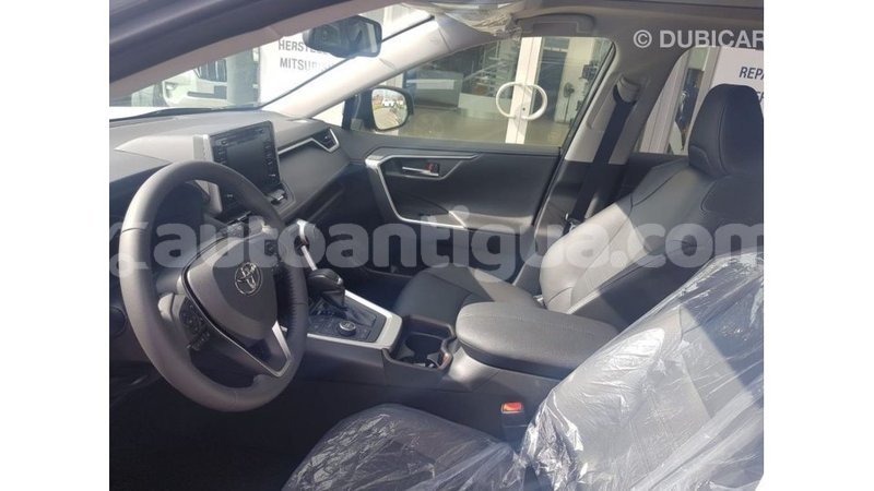 Big with watermark toyota hiace antigua import dubai 1990