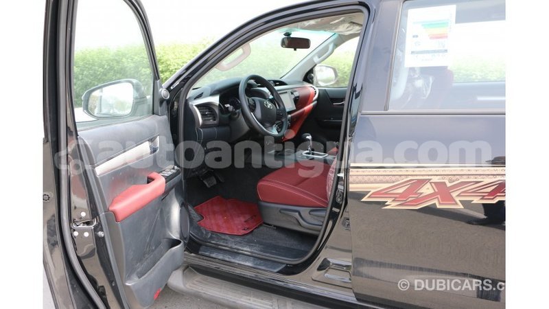 Big with watermark toyota hilux antigua import dubai 1996