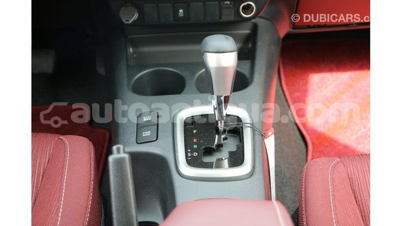 Big with watermark toyota hilux antigua import dubai 1996