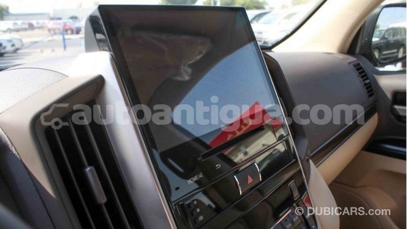 Big with watermark toyota land cruiser antigua import dubai 2002