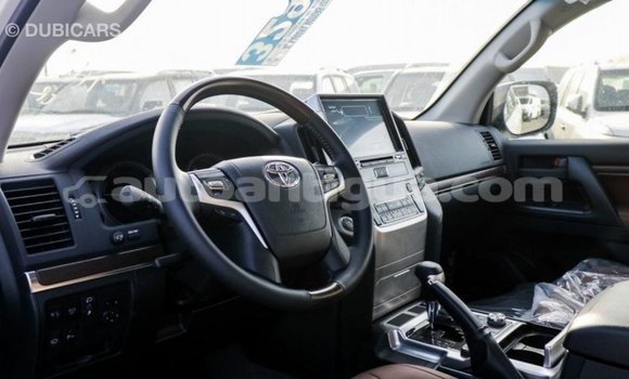 Buy Import Toyota Land Cruiser White Car in Import - Dubai in Antigua Buy Import Toyota Land Cruiser White Car in Import - Dubai in Antigua