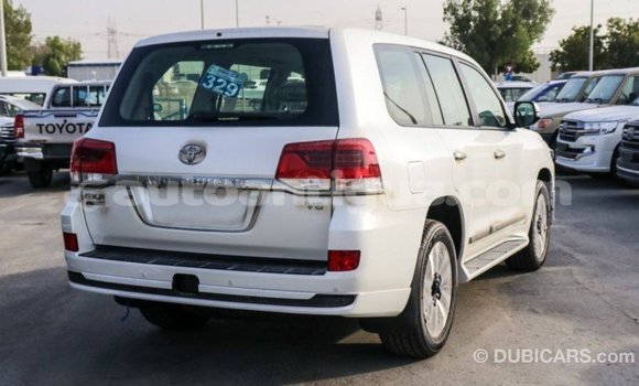 Buy Import Toyota Land Cruiser White Car in Import - Dubai in Antigua Buy Import Toyota Land Cruiser White Car in Import - Dubai in Antigua