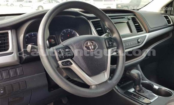 Buy Import Toyota Highlander Brown Car in Import - Dubai in Antigua Buy Import Toyota Highlander Brown Car in Import - Dubai in Antigua