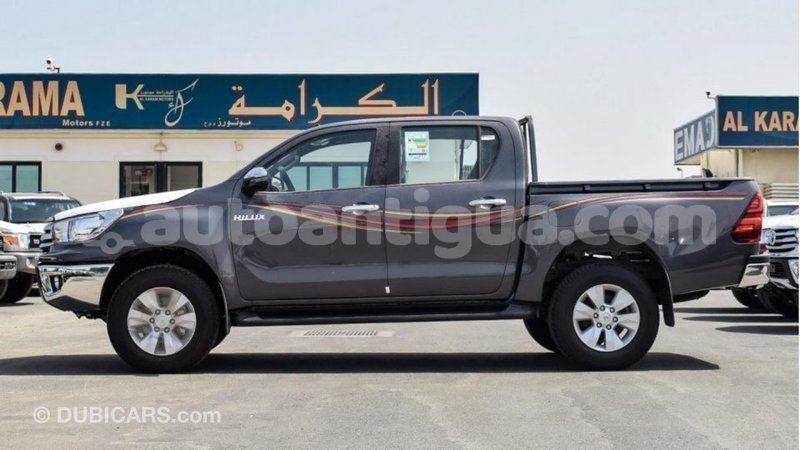 Big with watermark toyota hilux antigua import dubai 2010