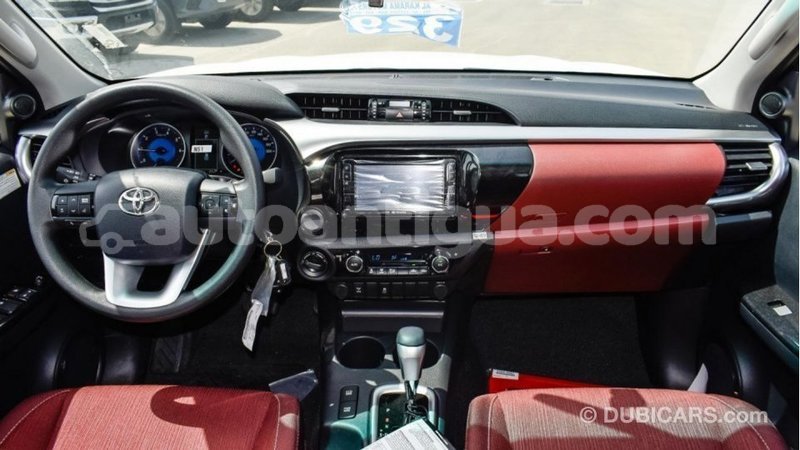 Big with watermark toyota hilux antigua import dubai 2010