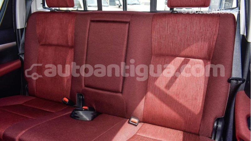 Big with watermark toyota hilux antigua import dubai 2010