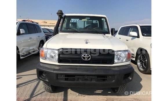 Buy Import Toyota Land Cruiser White Car in Import - Dubai in Antigua Buy Import Toyota Land Cruiser White Car in Import - Dubai in Antigua