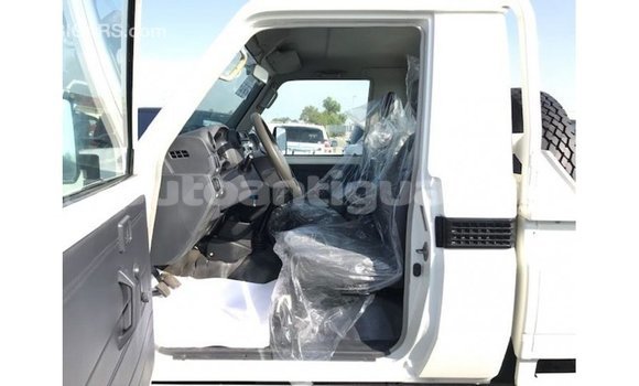Buy Import Toyota Land Cruiser White Car in Import - Dubai in Antigua Buy Import Toyota Land Cruiser White Car in Import - Dubai in Antigua