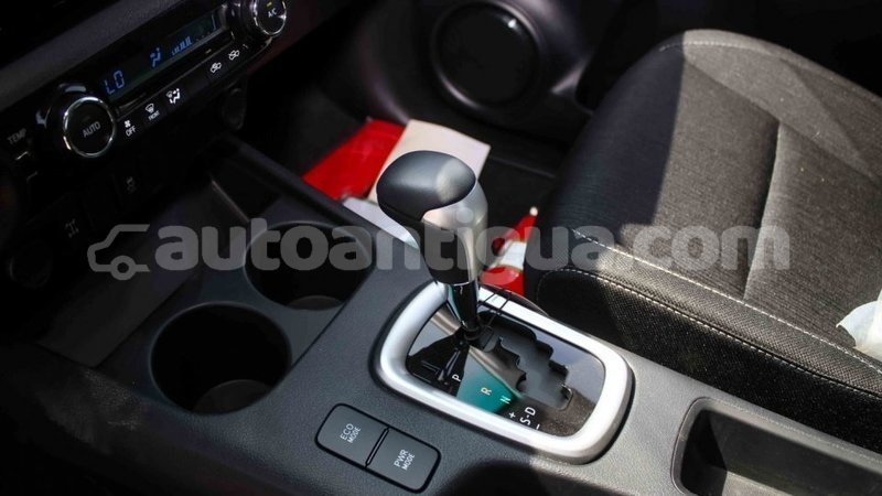 Big with watermark toyota hilux antigua import dubai 2029