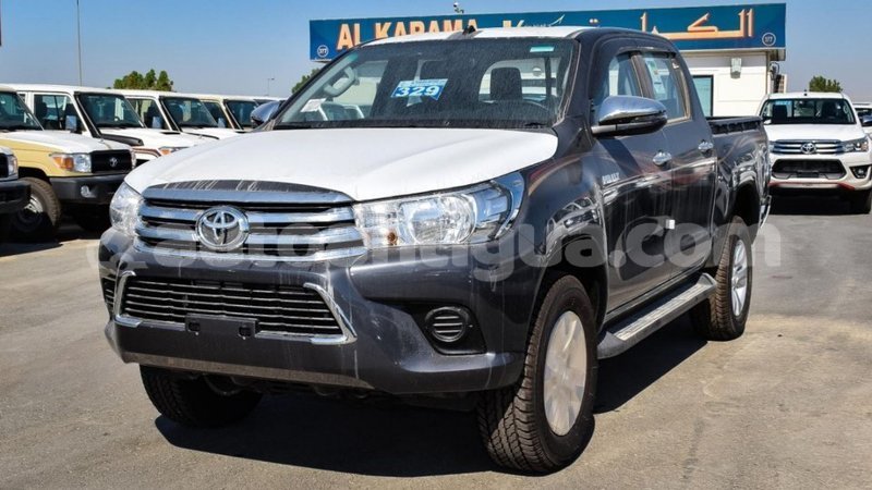 Big with watermark toyota hilux antigua import dubai 2031