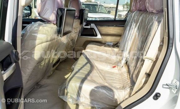 Buy Import Toyota Land Cruiser White Car in Import - Dubai in Antigua Buy Import Toyota Land Cruiser White Car in Import - Dubai in Antigua