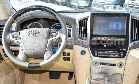 Buy Import Toyota Land Cruiser White Car in Import - Dubai in Antigua Buy Import Toyota Land Cruiser White Car in Import - Dubai in Antigua