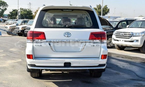 Buy Import Toyota Land Cruiser White Car in Import - Dubai in Antigua Buy Import Toyota Land Cruiser White Car in Import - Dubai in Antigua