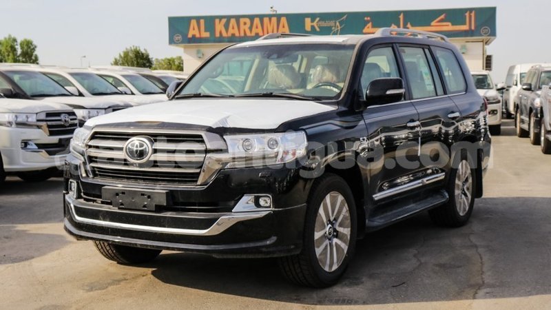 Big with watermark toyota land cruiser antigua import dubai 2033