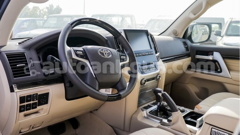 Big with watermark toyota land cruiser antigua import dubai 2033