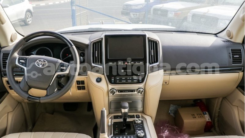 Big with watermark toyota land cruiser antigua import dubai 2033