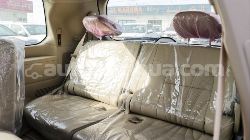 Big with watermark toyota land cruiser antigua import dubai 2033
