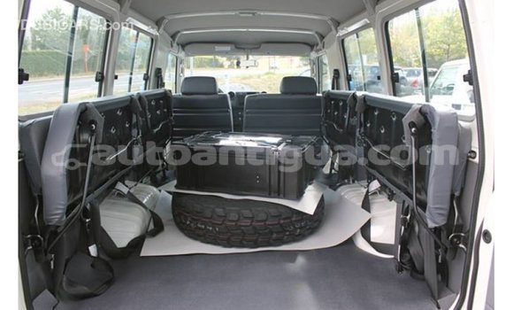 Buy Import Toyota Land Cruiser White Car in Import - Dubai in Antigua Buy Import Toyota Land Cruiser White Car in Import - Dubai in Antigua