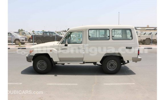 Buy Import Toyota Land Cruiser White Car in Import - Dubai in Antigua Buy Import Toyota Land Cruiser White Car in Import - Dubai in Antigua