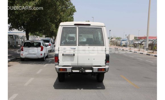 Buy Import Toyota Land Cruiser White Car in Import - Dubai in Antigua Buy Import Toyota Land Cruiser White Car in Import - Dubai in Antigua