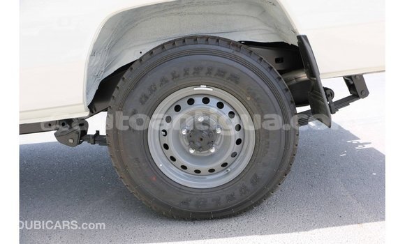 Buy Import Toyota Land Cruiser White Car in Import - Dubai in Antigua Buy Import Toyota Land Cruiser White Car in Import - Dubai in Antigua