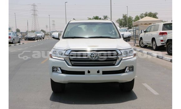 Buy Import Toyota Land Cruiser White Car in Import - Dubai in Antigua Buy Import Toyota Land Cruiser White Car in Import - Dubai in Antigua