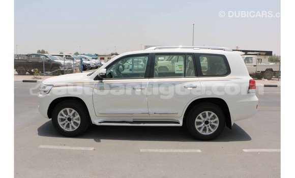 Buy Import Toyota Land Cruiser White Car in Import - Dubai in Antigua Buy Import Toyota Land Cruiser White Car in Import - Dubai in Antigua
