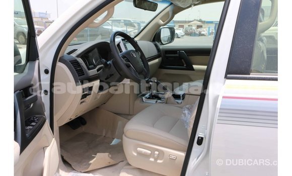 Buy Import Toyota Land Cruiser White Car in Import - Dubai in Antigua Buy Import Toyota Land Cruiser White Car in Import - Dubai in Antigua