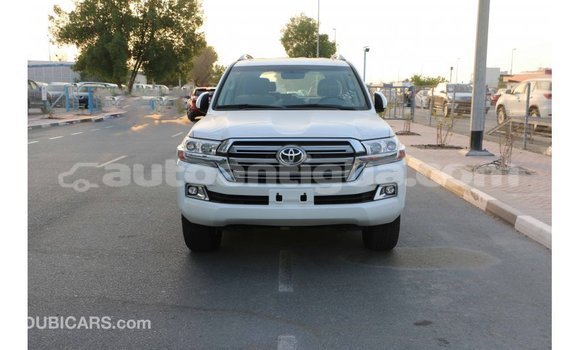 Buy Import Toyota Land Cruiser White Car in Import - Dubai in Antigua Buy Import Toyota Land Cruiser White Car in Import - Dubai in Antigua