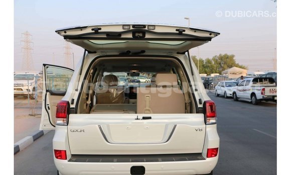 Buy Import Toyota Land Cruiser White Car in Import - Dubai in Antigua Buy Import Toyota Land Cruiser White Car in Import - Dubai in Antigua