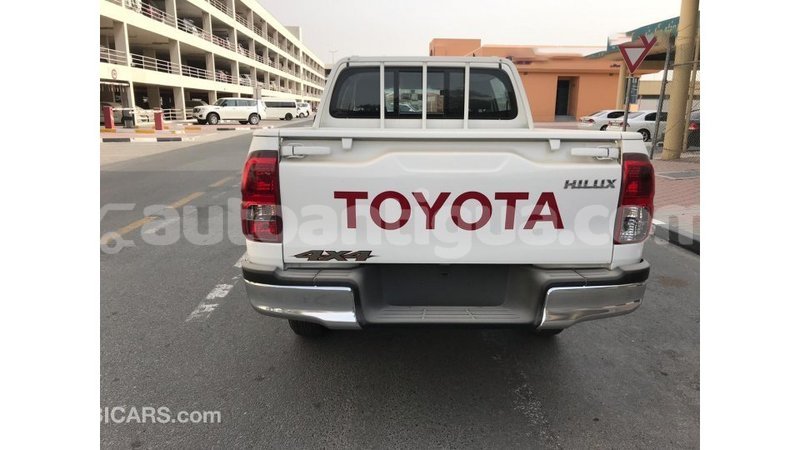 Big with watermark toyota hilux antigua import dubai 2049