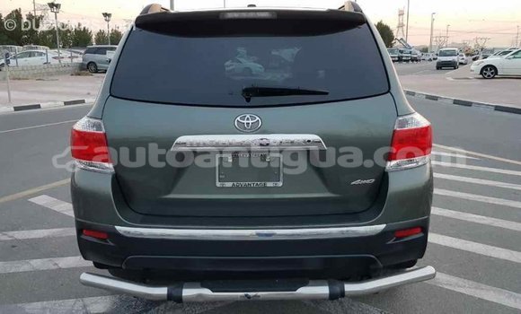 Buy Import Toyota Highlander Green Car in Import - Dubai in Antigua Buy Import Toyota Highlander Green Car in Import - Dubai in Antigua