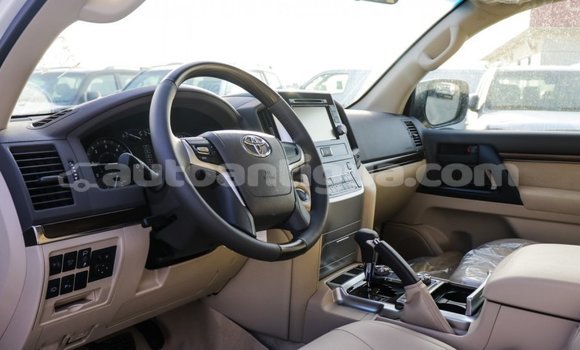 Buy Import Toyota Land Cruiser White Car in Import - Dubai in Antigua Buy Import Toyota Land Cruiser White Car in Import - Dubai in Antigua