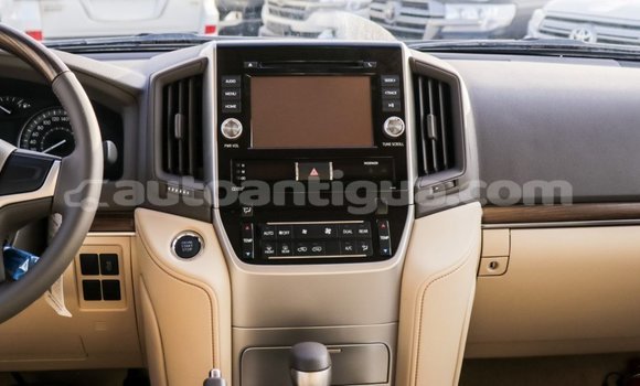 Buy Import Toyota Land Cruiser White Car in Import - Dubai in Antigua Buy Import Toyota Land Cruiser White Car in Import - Dubai in Antigua