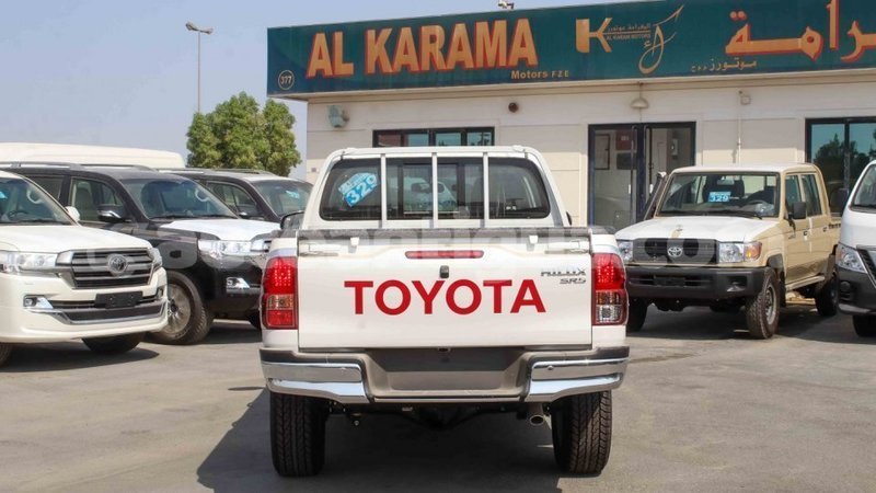 Big with watermark toyota hilux antigua import dubai 2061