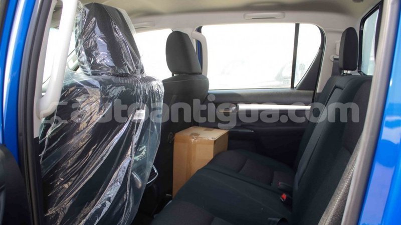 Big with watermark toyota hilux antigua import dubai 2062