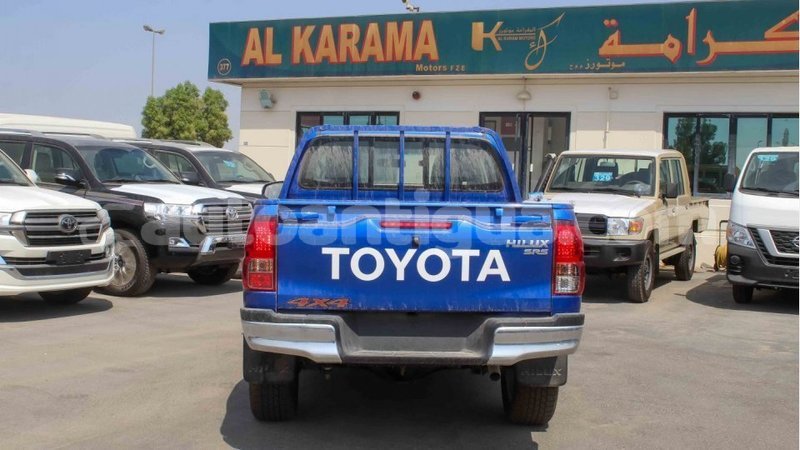 Big with watermark toyota hilux antigua import dubai 2062