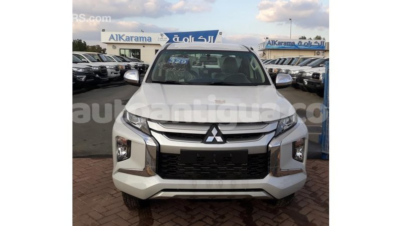 Big with watermark mitsubishi l200 antigua import dubai 2063