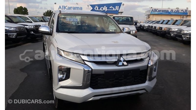 Big with watermark mitsubishi l200 antigua import dubai 2063
