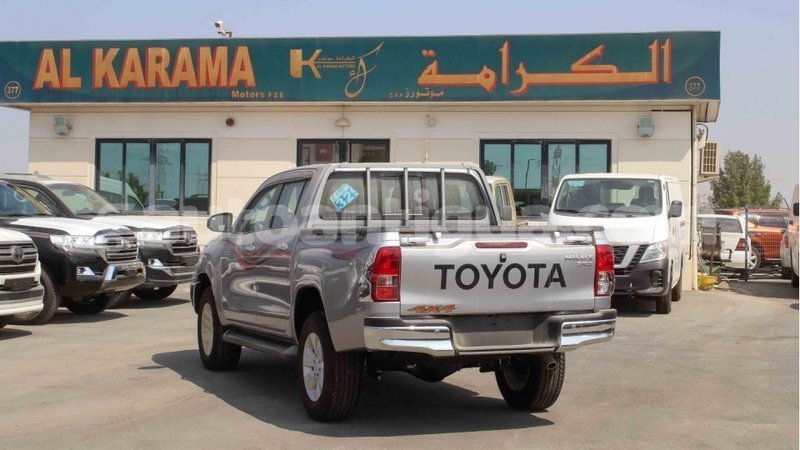 Big with watermark toyota hilux antigua import dubai 2064