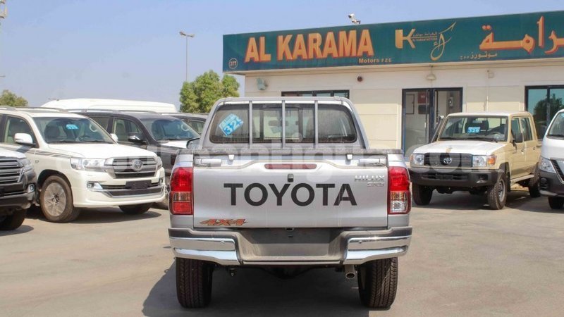 Big with watermark toyota hilux antigua import dubai 2064