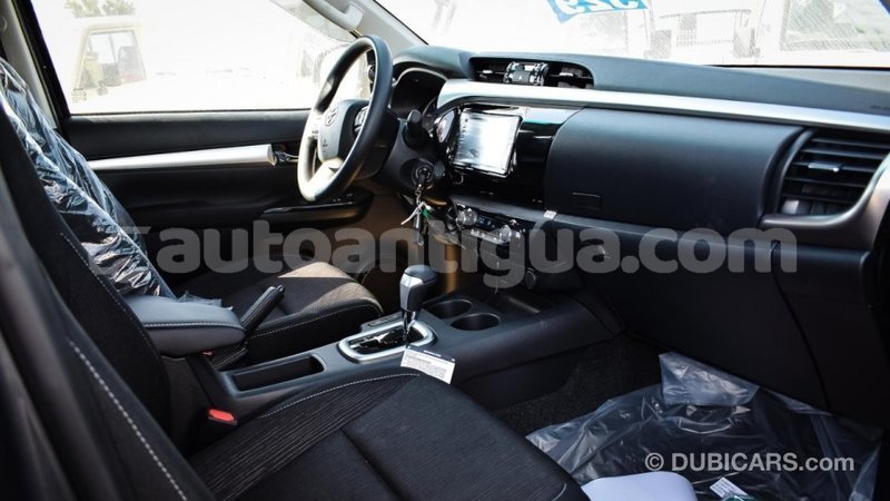 Big with watermark toyota hilux antigua import dubai 2066