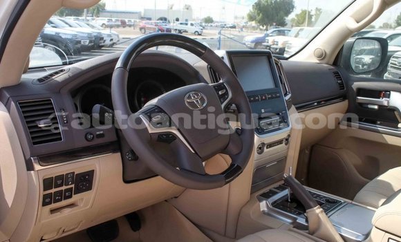 Buy Import Toyota Land Cruiser White Car in Import - Dubai in Antigua Buy Import Toyota Land Cruiser White Car in Import - Dubai in Antigua