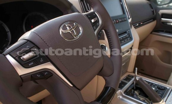 Buy Import Toyota Land Cruiser White Car in Import - Dubai in Antigua Buy Import Toyota Land Cruiser White Car in Import - Dubai in Antigua