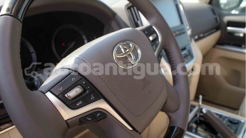 Big with watermark toyota land cruiser antigua import dubai 2068