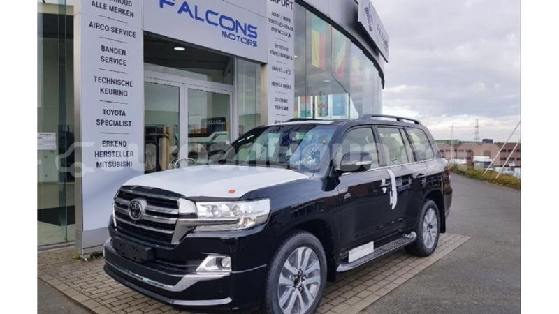 Big with watermark toyota land cruiser antigua import dubai 2070