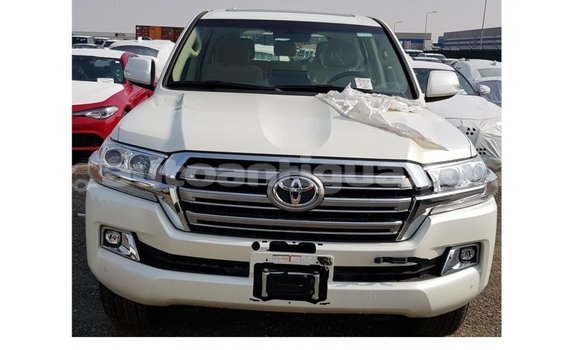 Buy Import Toyota Land Cruiser White Car in Import - Dubai in Antigua Buy Import Toyota Land Cruiser White Car in Import - Dubai in Antigua